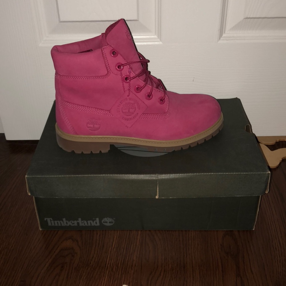PINK TIMBERLANDS SIZE 7 youth